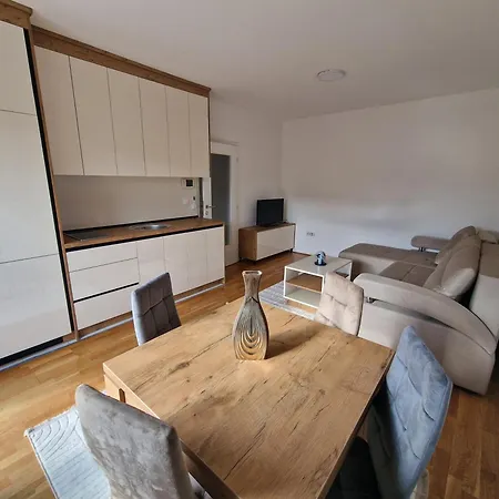 Centar Nest- Na Dan U Centru Novog Pazara Apartment Novi Pazar